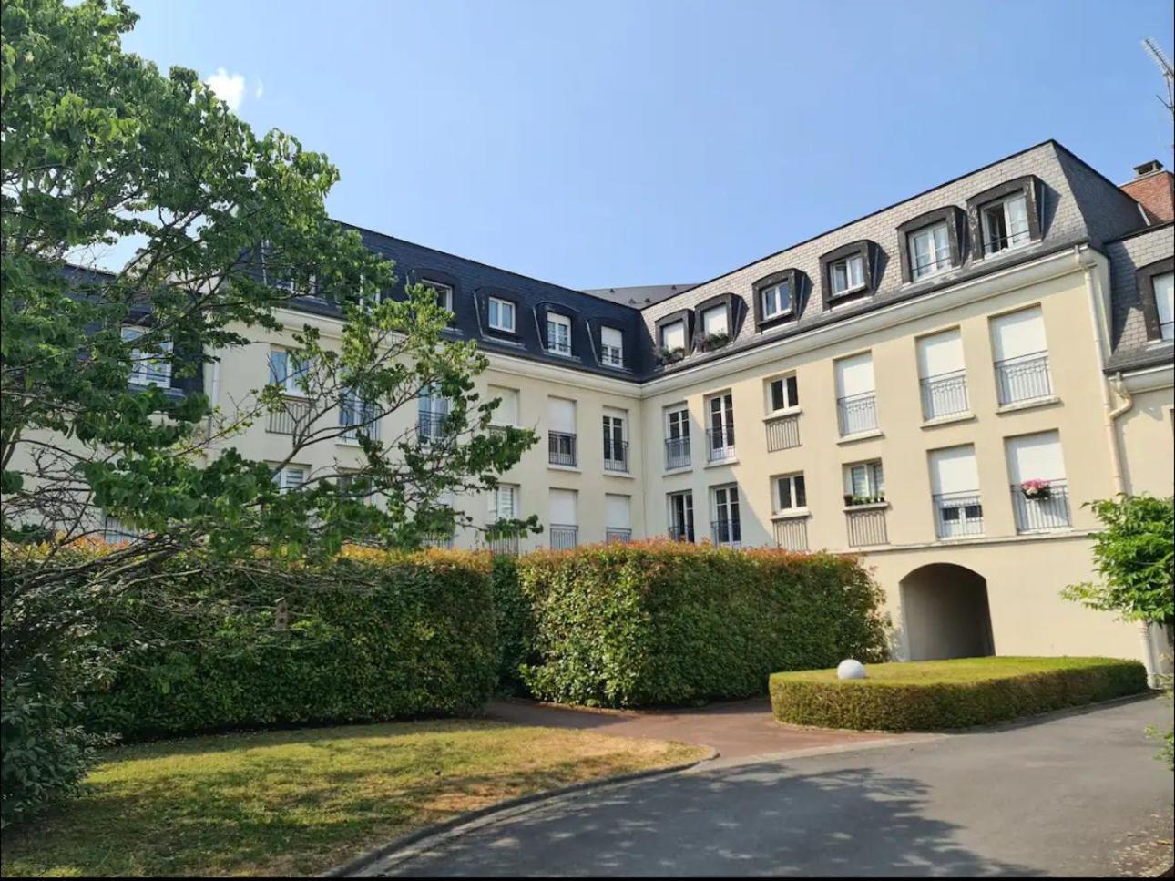 La Closeraie Appartement Centre De Senlis, Parking Et Terrasse Senlis  Zewnętrze zdjęcie